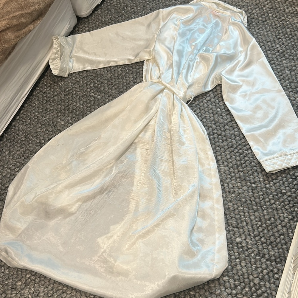 Oscar De La Renta Pink Label Cream Satin Robe One Size Fits All - Picture 12 of 13